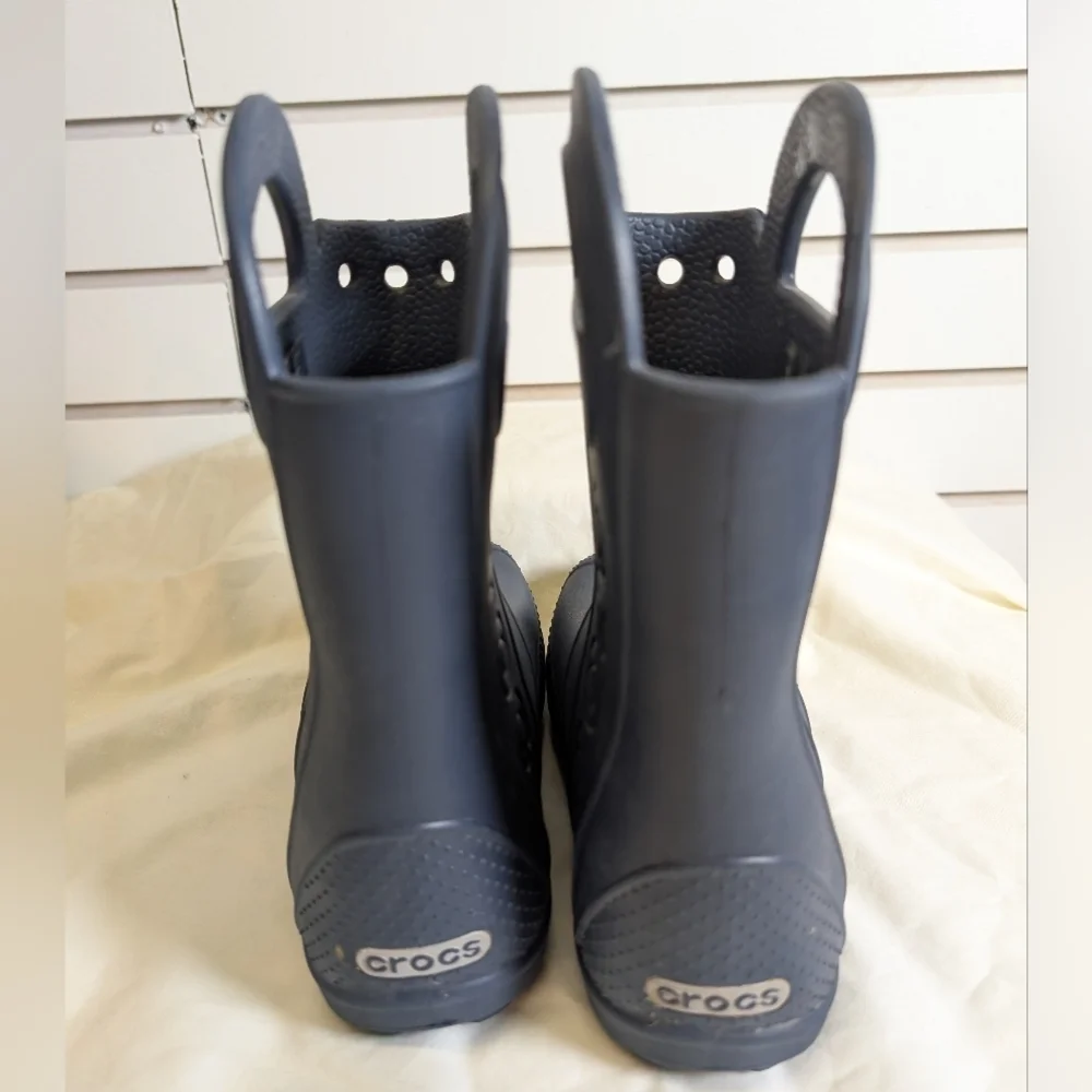 Crocs Handle It Navy Rain Boot Kids' Size C13 Like New!